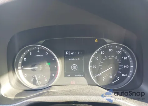 2018 Hyundai Elantra Value Edition z USA, uszkodzony, nr VIN 5NPD84LF8JH344729